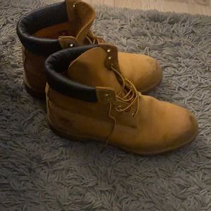 Timbs like new